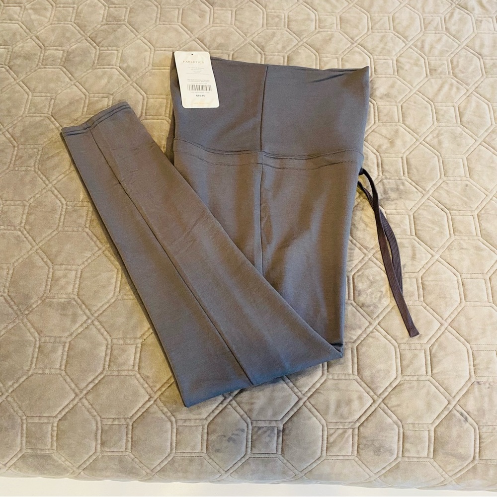 Fabletics Lia Lounge Legging High Waisted - Women’s Size M/8